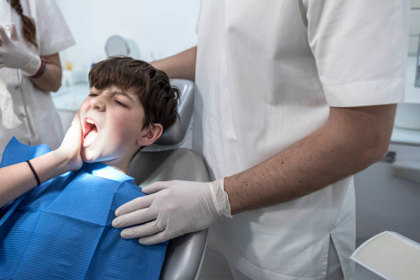 Best Dentist for Tooth Abscess  in Mount Angel, OR